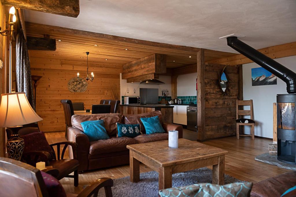 Black Diamond Lodge Сент-Фоа-Тарантез Екстериор снимка